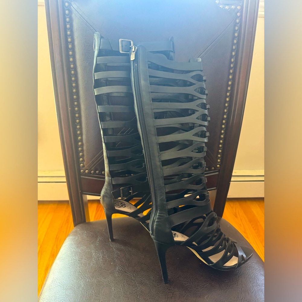 Heeled boots